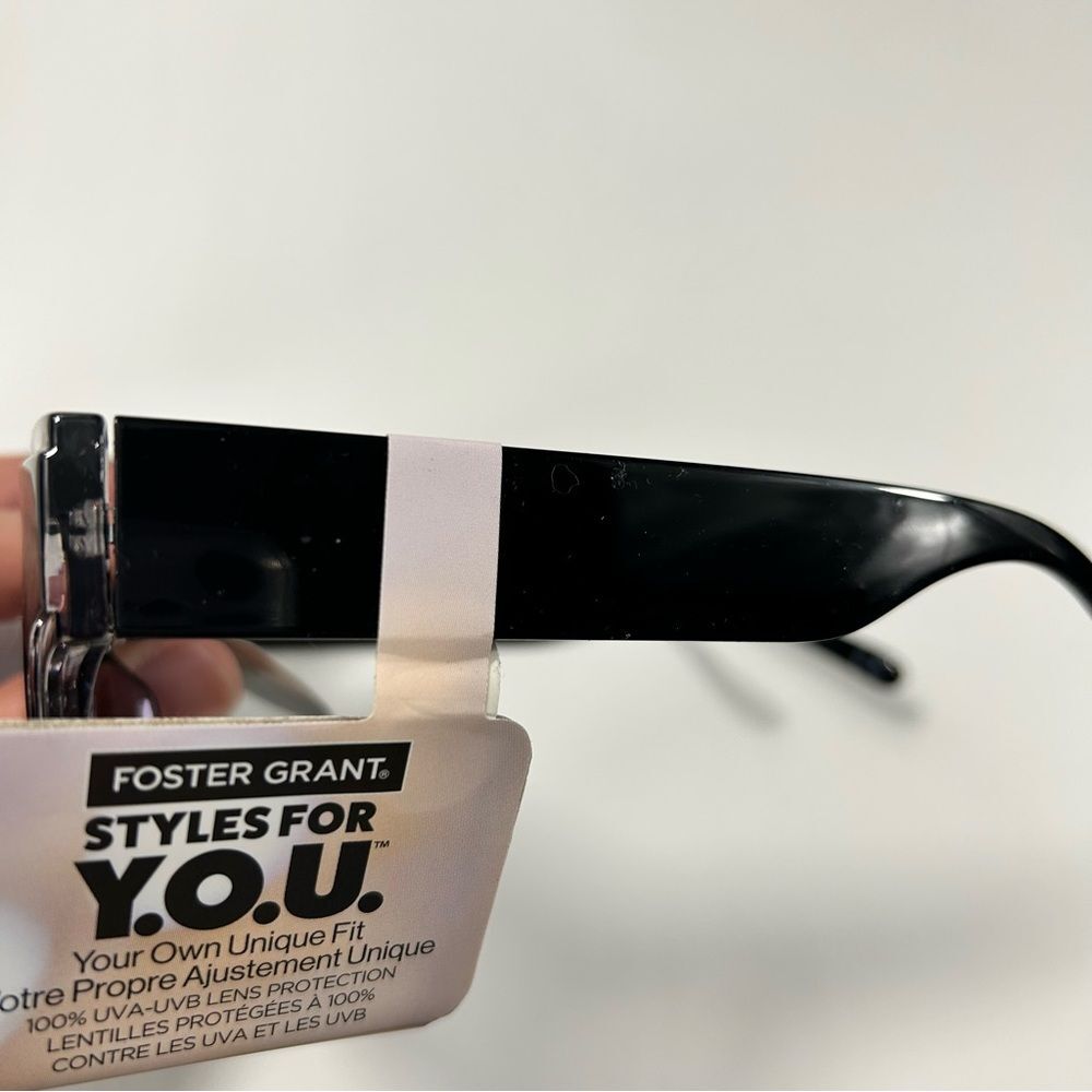 Foster Grant - Low Bridge Fit Sunglasses - Picture 2 of 3